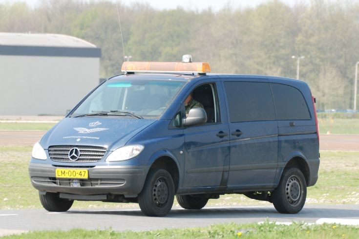 Mercedes vito security #3