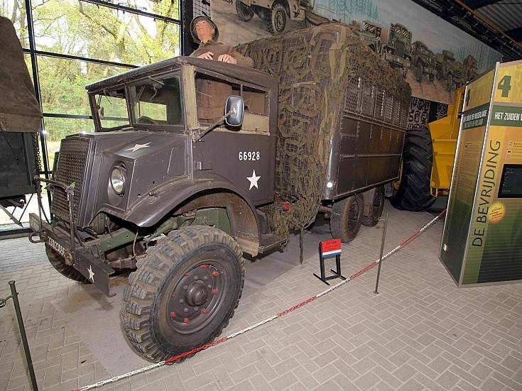 Chevrolet CMP with No.13 cab