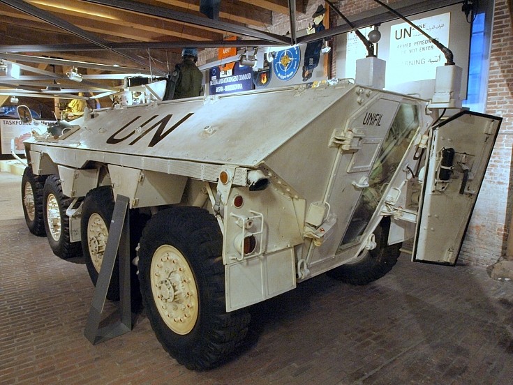 View of rear of DAF YP 408