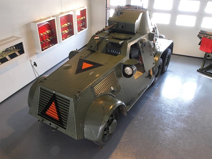 Landsverk M38 armoured car